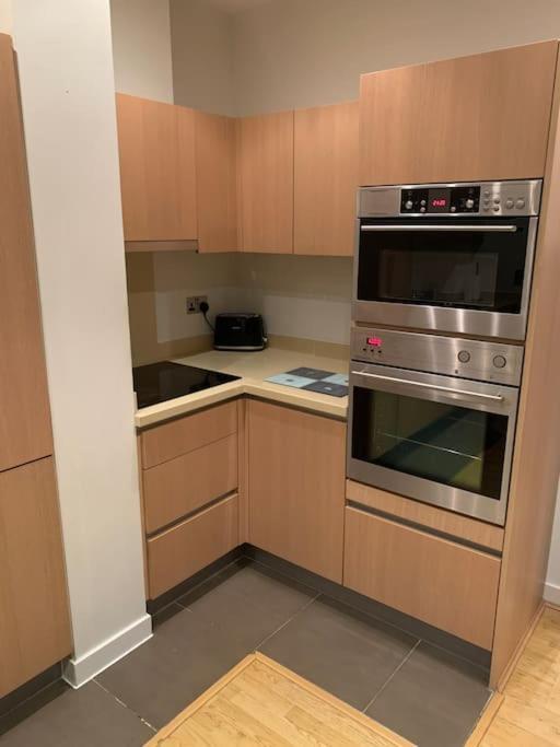 Stunning 2 Bed Flat! Centrally Located In London, Uk! Exteriör bild