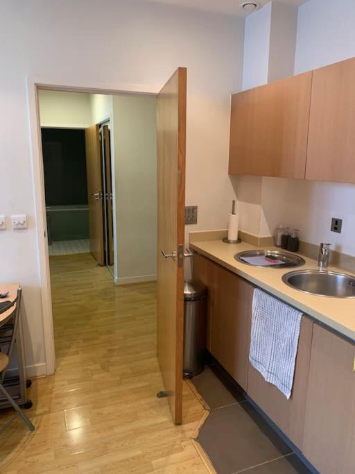 Stunning 2 Bed Flat! Centrally Located In London, Uk! Exteriör bild