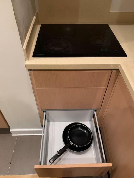 Stunning 2 Bed Flat! Centrally Located In London, Uk! Exteriör bild