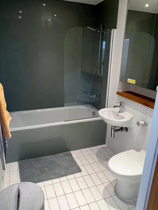 Stunning 2 Bed Flat! Centrally Located In London, Uk! Exteriör bild