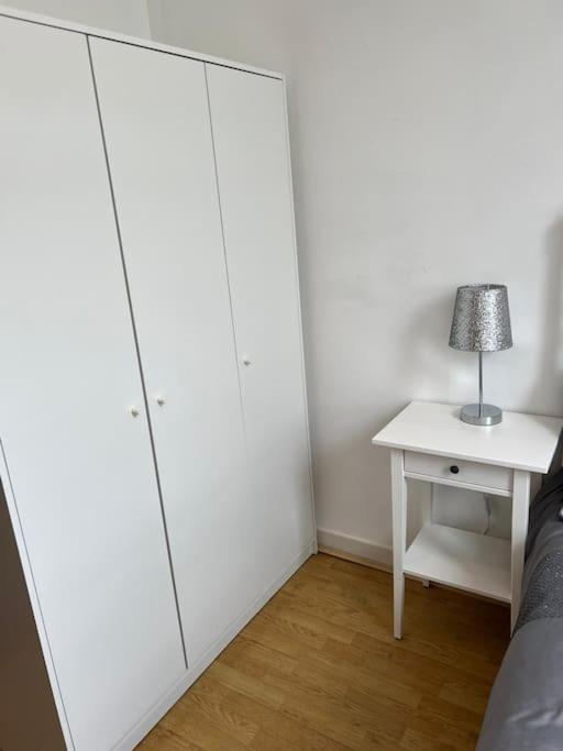 Stunning 2 Bed Flat! Centrally Located In London, Uk! Exteriör bild